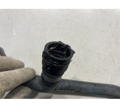 Патрубок системы охлаждения