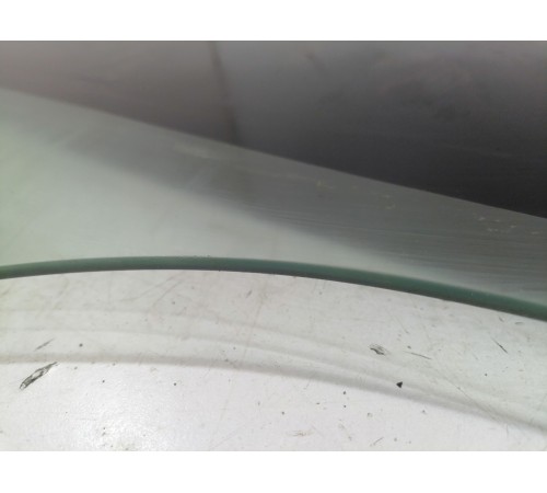 Стекло двери заднее левое