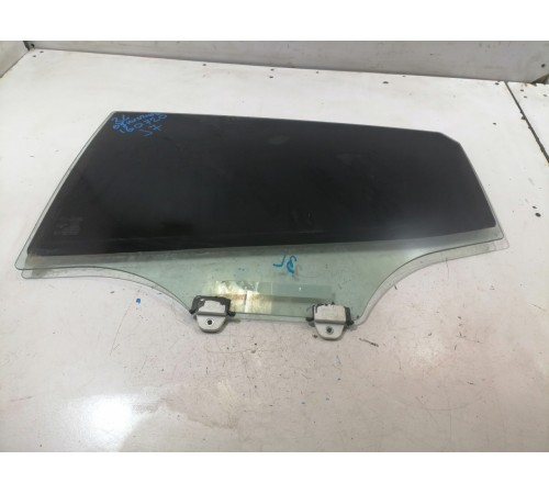 Стекло двери заднее левое