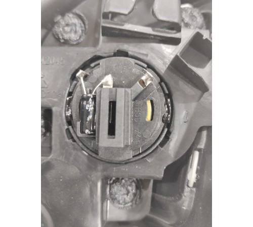 Накладка двери передняя левая с динамиком