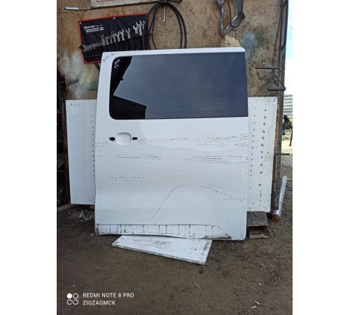 Дверь(задняя левая)сдвижная