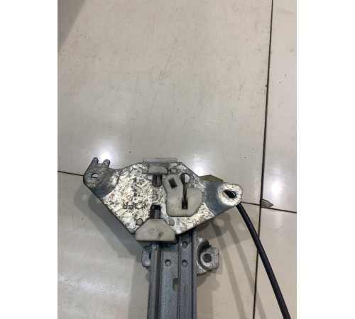 Стеклоподъёмник (задний, правый)