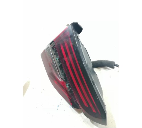 Фонарь задний внутренний левый