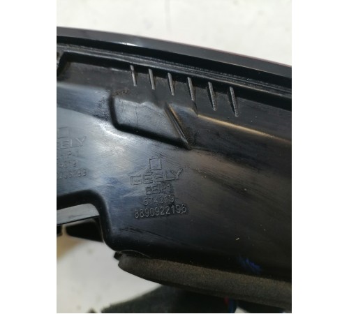 Фонарь задний внутренний левый