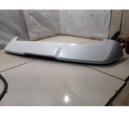 Спойлер крышки багажника