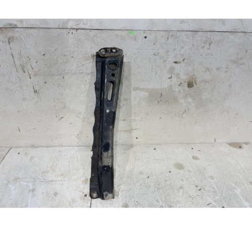 Рычаги подвески переднего подрамника правый