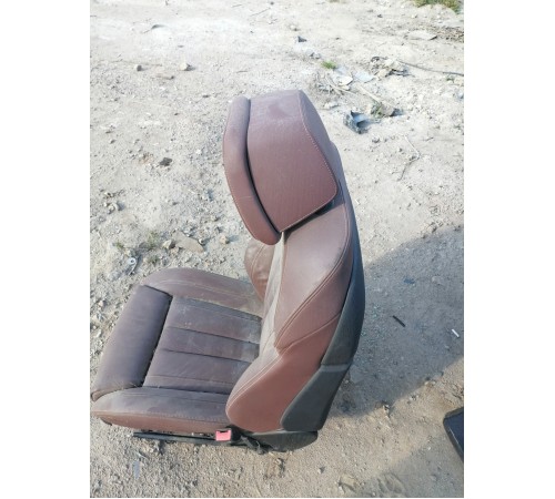 Сиденье переднее правое