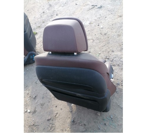 Сиденье переднее правое