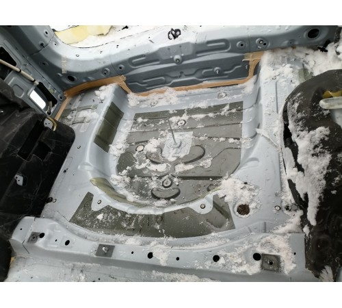 Ниша багажника (запасного колеса)