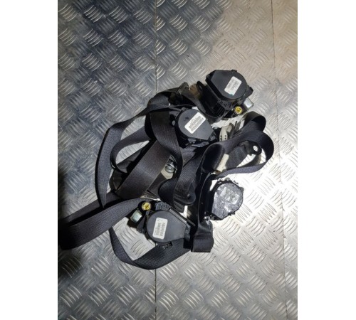 Ремень безопасности