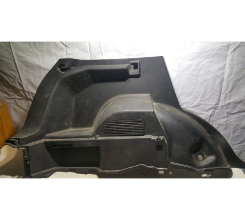 Обшивка багажника Левая