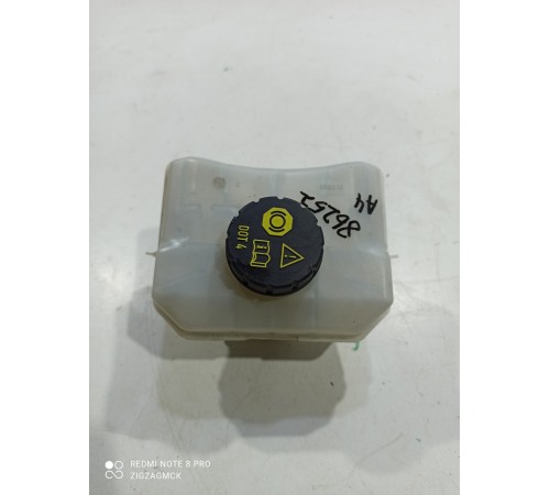 Бачок главного тормозного цилиндра