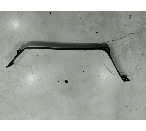 Крепление топливного бака левое