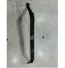 Крепление топливного бака левое