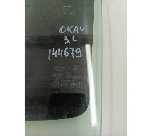 Стекло двери заднее левое