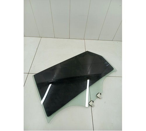 Стекло двери заднее левое