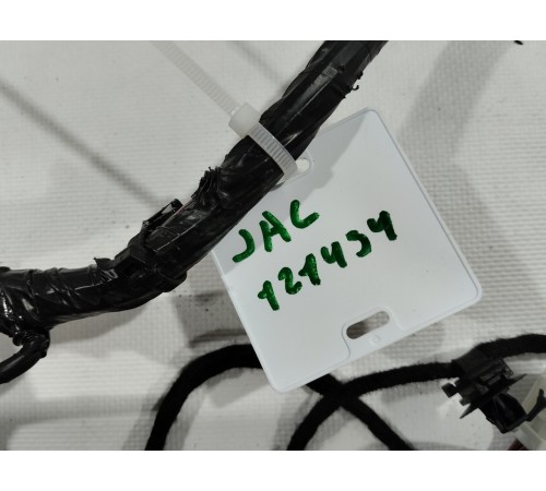 Электропроводка двери передняя левая