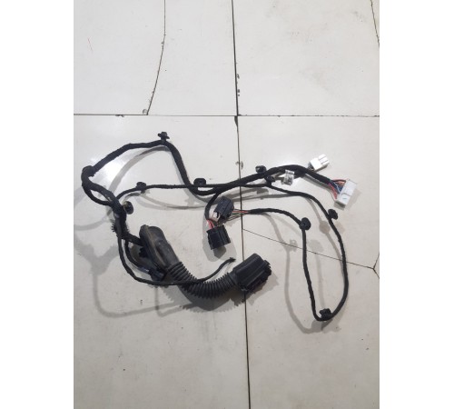 Электропроводка двери передняя левая