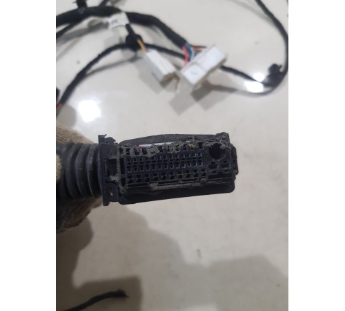 Электропроводка двери передняя левая