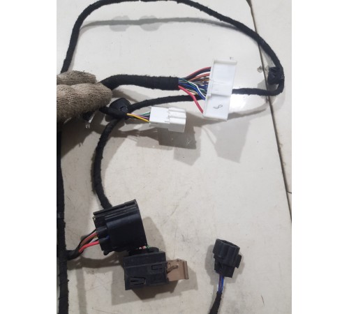 Электропроводка двери передняя левая