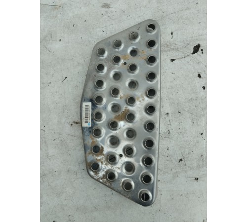 Накладка ступеньки подножки левая средняя