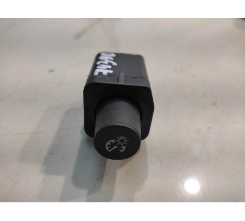 кнопка регулировки подсветки приборной панели