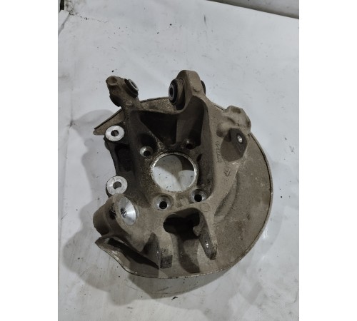 Кулак поворотный задний левый