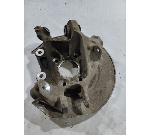 Кулак поворотный задний левый