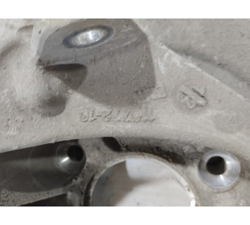 Кулак поворотный задний левый