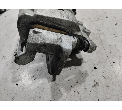 Суппорт(передний левый)