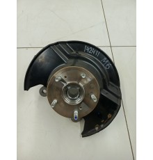 Кулак поворотный передний левый в сборе