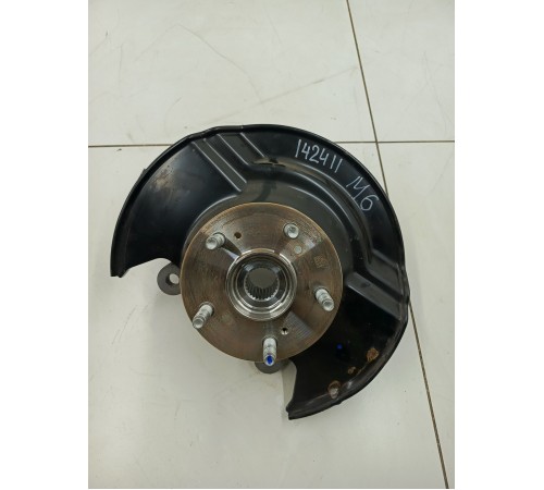 Кулак поворотный передний левый в сборе