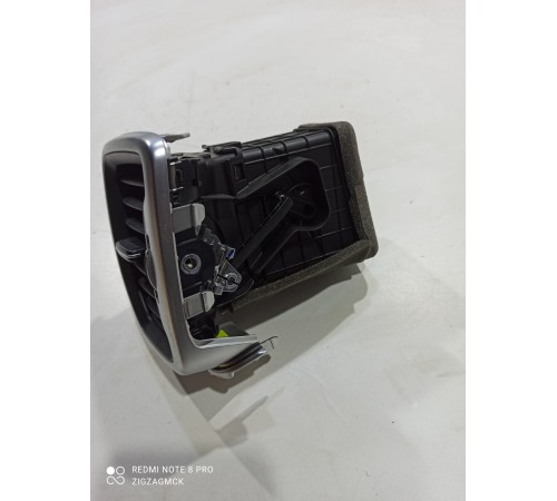 Дефлектор воздушный левый