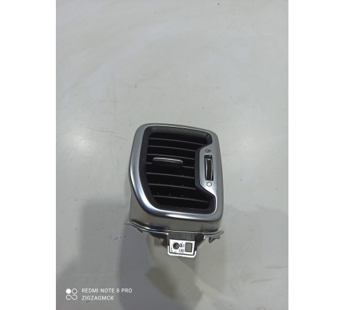 Дефлектор воздушный левый