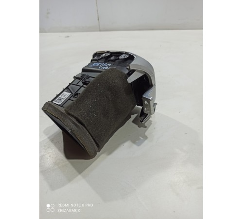 Дефлектор воздушный левый