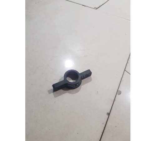 Кронштейн (крепление) основного радиатора правый