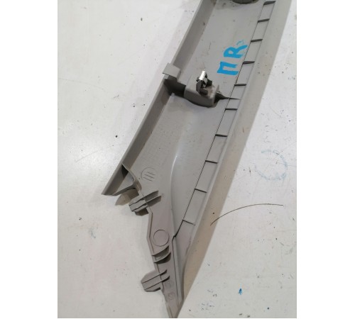 Обшивка стойки правая 