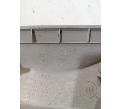 Обшивка стойки правая 