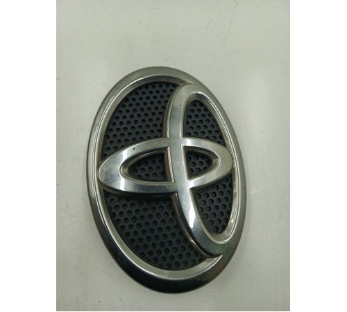 эмблема передняя