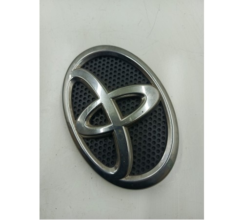 эмблема передняя