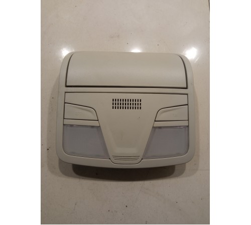 Плафон внутреннего освещения(передний)