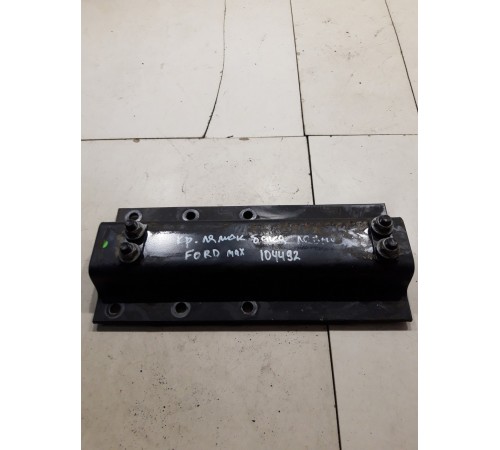 Кронштейн лямок бака левый