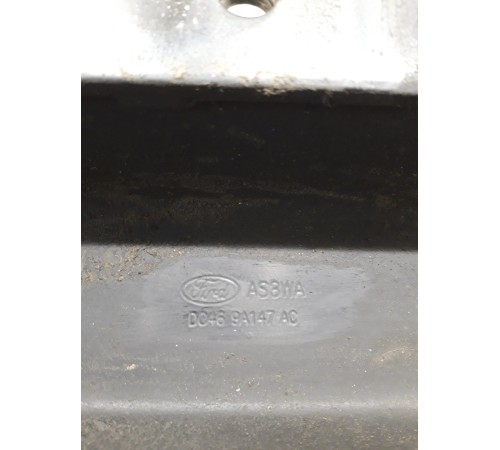 Кронштейн лямок бака левый