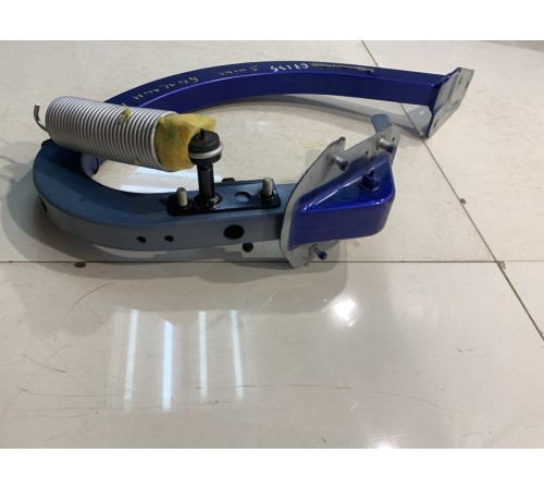 Петля багажника (правая)