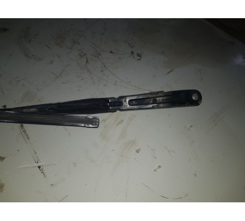 Щетка стеклоочистителя перед. лев.