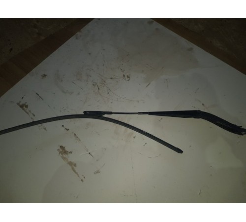 Щетка стеклоочистителя перед. лев.