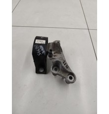 Опора двигателя правая