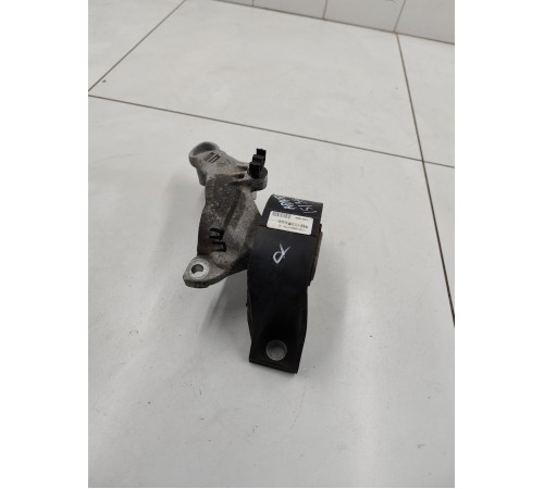 Опора двигателя правая