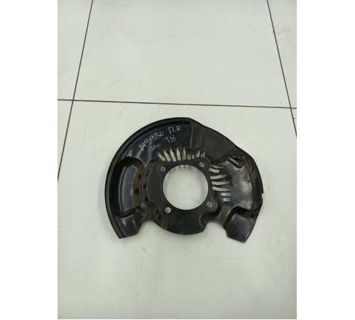 Кожух тормозного диска передний правый