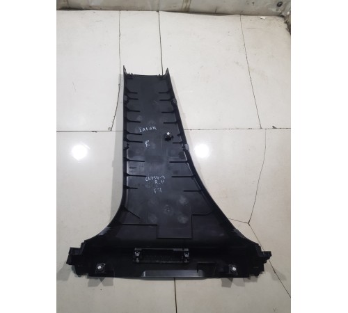 Обшивка центральной стойки правая нижняя